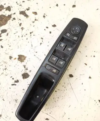 Renault Megane III Electric window control switch