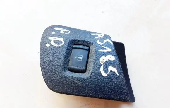 Skoda Octavia Mk1 (1U) Electric window control switch 1U1867186C