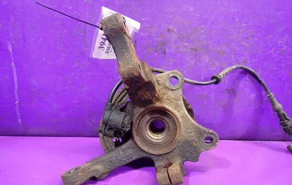 Opel Corsa D Front wheel hub spindle knuckle