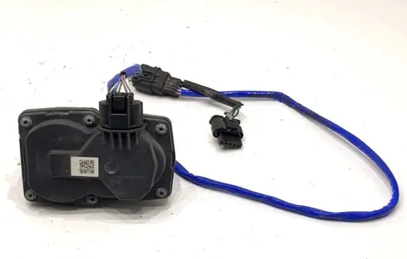 Mazda 3 Engine shut-off valve 52302104