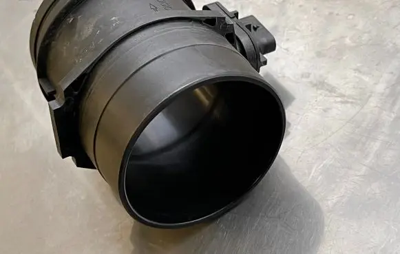 BMW X1 E84 Mass air flow meter 8506409 320946539 0281006093