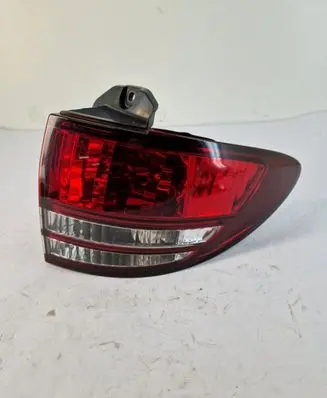 Toyota Previa (XR30, XR40) II Rear/tail lights 28171