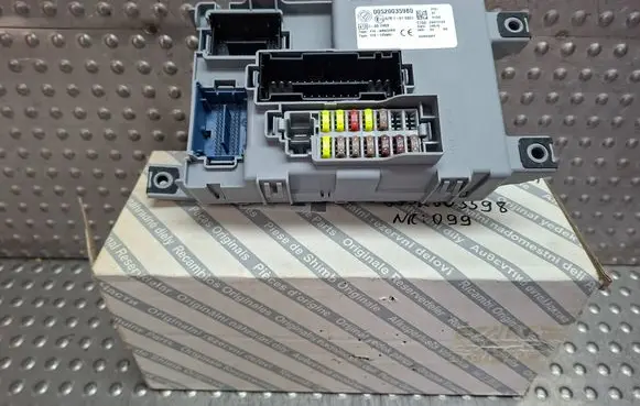 Fiat Punto Evo Fuse box set S26340099 00520035980