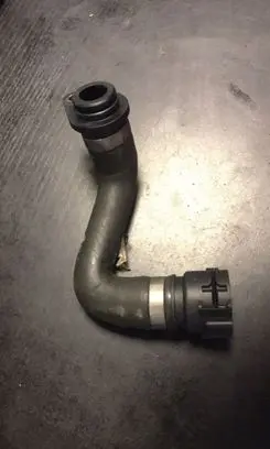 BMW 1 E81 E87 Engine coolant pipe/hose 7572158