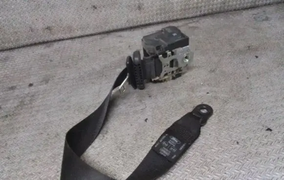 Ford Focus Front seatbelt 4M51A61295AL