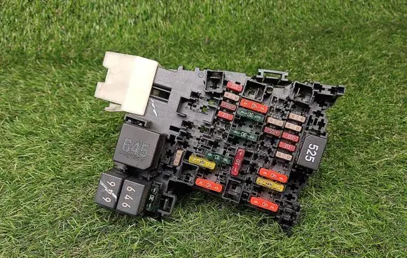 Volkswagen Jetta USA BSM Control unit 5Q0937615C