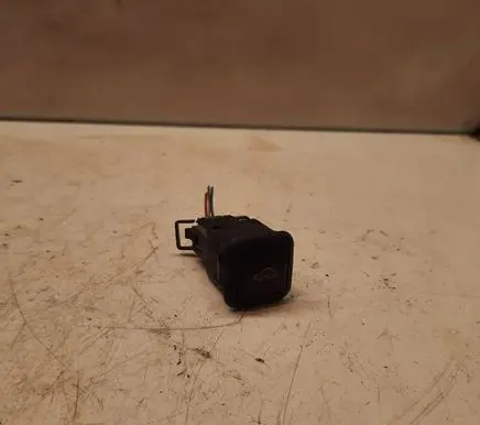 Skoda Roomster (5J) Fuel tank opening switch 03000316