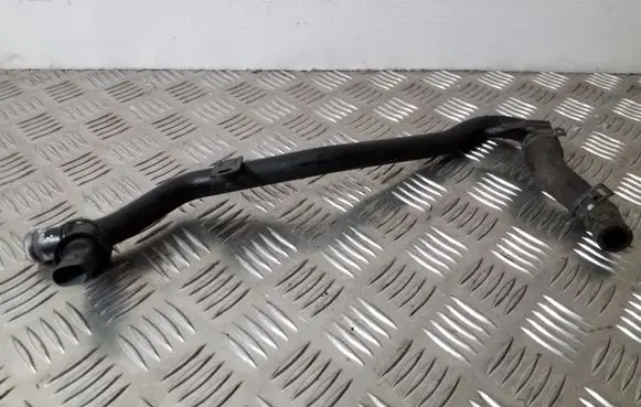 Volkswagen Touran II Engine coolant pipe/hose 5N0121065