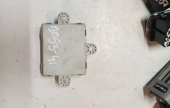 Volvo V60 Door control unit/module 31343044