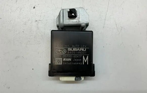Subaru Outback (BT) Light module LCM 84051AN001 357006041 C165992