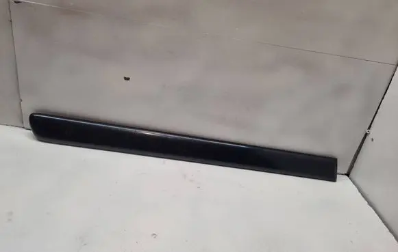 Mercedes-Benz ML W163 Rear door trim (molding) 1636900462