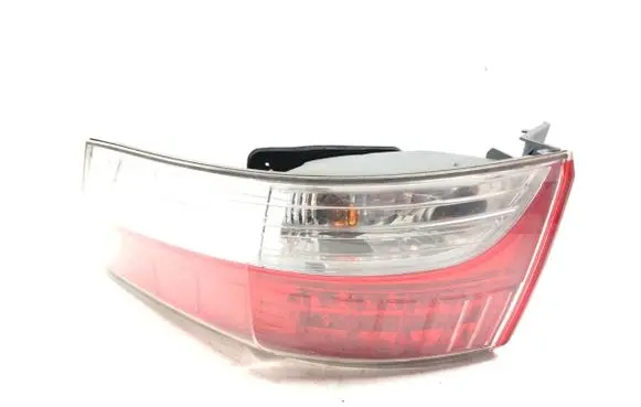Toyota Avensis T270 Rear/tail lights