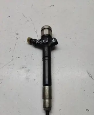 Toyota Corolla Verso AR10 Fuel injector 236700R020 03H10617
