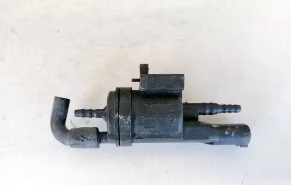 Mercedes-Benz C W203 Valve vacuum 0025401497