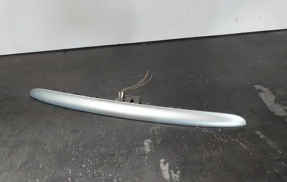 BMW 3 E46 Trunk door license plate light bar 8208504