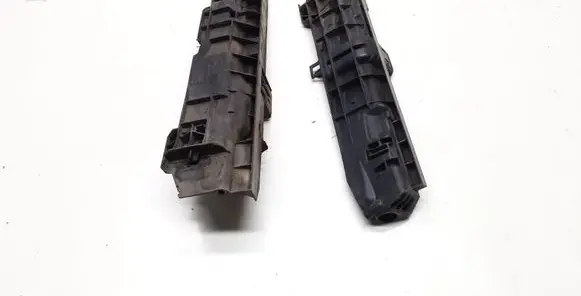 BMW 1 E81 E87 Radiator mount bracket 7524912 7524914 17107524912