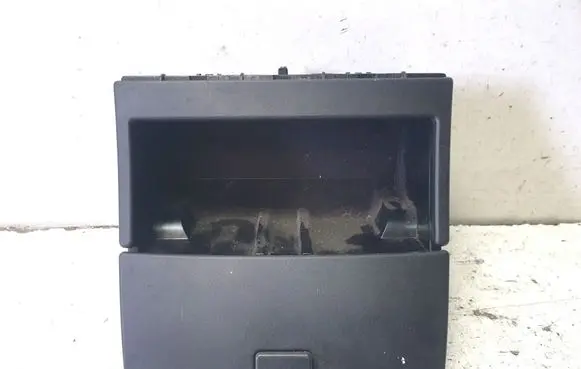Mercedes-Benz GL X164 Ashtray (rear) A1646800501