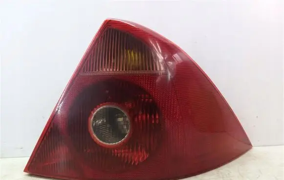 Ford Mondeo Mk III Rear/tail lights 1S7113404A