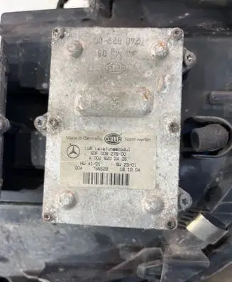 Mercedes-Benz E W211 Headlight ballast module Xenon 5DF00827900 A0028202426