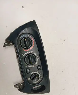 Renault Scenic I Climate control unit 651947U 100886