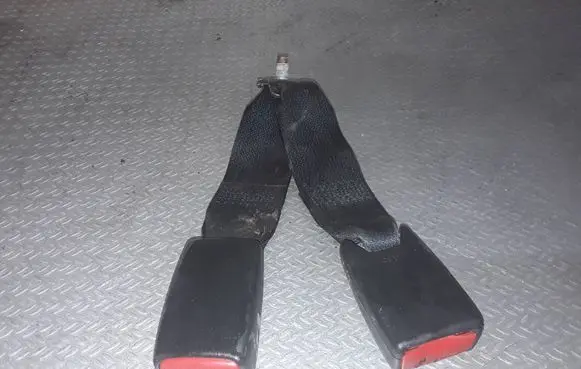 Mazda CX-7 Rear seatbelt buckle 