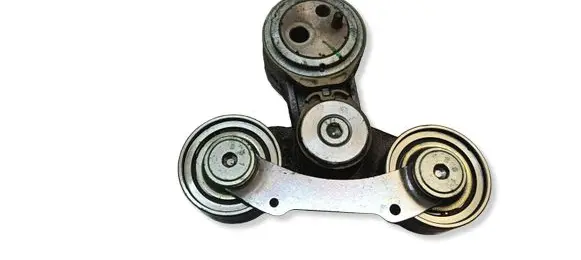 Volvo V60 Generator/alternator belt tensioner 31339090