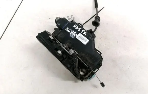 Skoda Octavia Mk2 (1Z) Front door lock