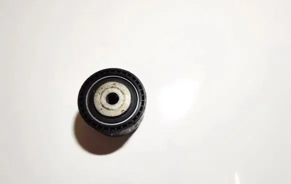 Peugeot 307 Belt tensioner pulley 