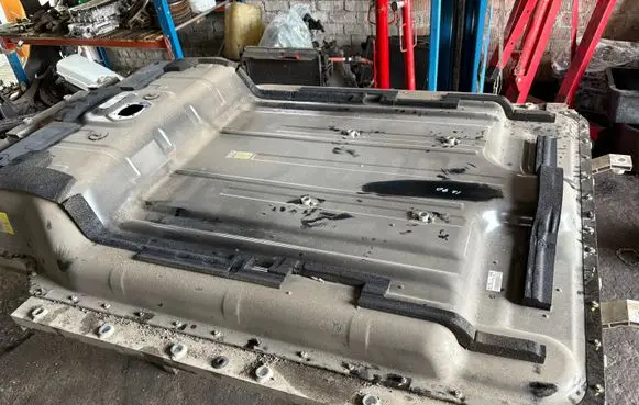 KIA Niro Hybrid/electric vehicle battery tray 3750104052