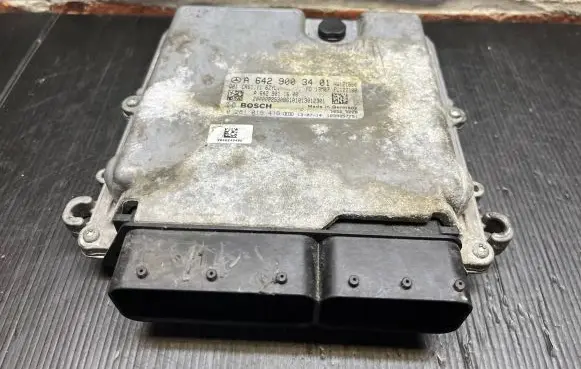 Mercedes-Benz E A207 Engine control unit/module A6429003401 0281019416 A6429011600