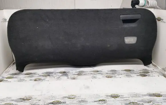 Volvo XC60 Tailgate trim 0063400