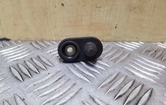 Toyota Yaris Front door sensor 
