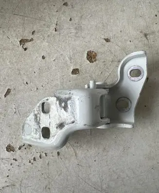 Citroen Jumper Front door lower hinge ES03