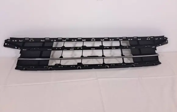 Volkswagen PASSAT B8 Front bumper lower grill 3G0853677G 3G0853671B
