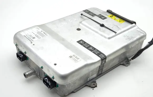 Voltage converter inverter