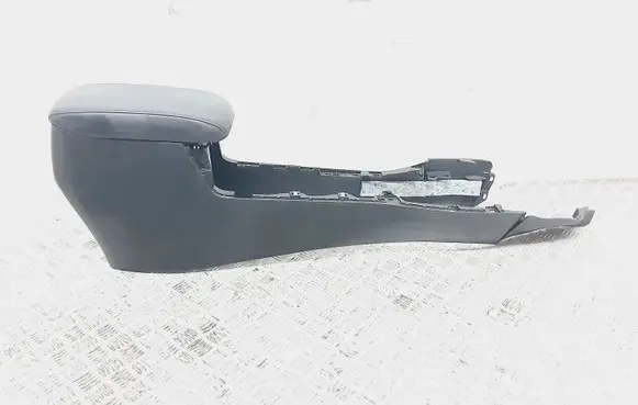 Toyota RAV 4 (XA40) Armrest 71914B01 589110R030