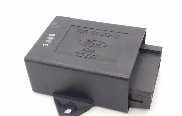 Ford Mondeo Mk III Light module LCM 3S7T17D539AC D3L0A