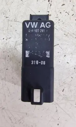 Audi A3 S3 8P Glow plug pre-heat relay 038907281