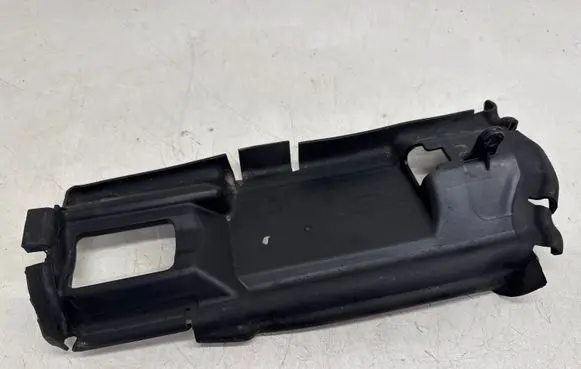 Volvo XC70 Intercooler air guide/duct channel 31217065