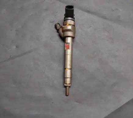 BMW 5 F10 F11 Fuel injector 7810702
