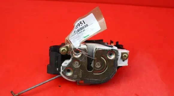 Mitsubishi Lancer Front door lock