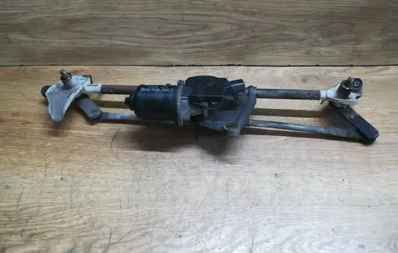 Toyota RAV 4 (XA20) Front wiper linkage and motor 8511042130