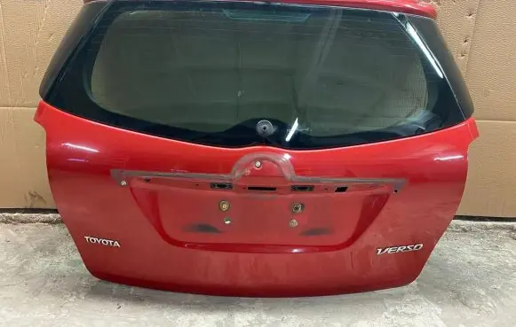 Toyota Verso Tailgate/trunk/boot lid