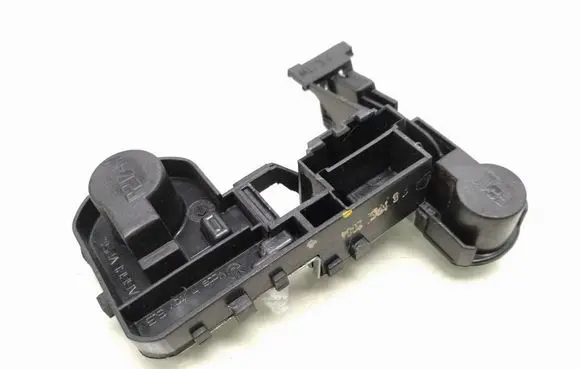 Volkswagen Touareg I Tail light bulb cover holder 7L6945259A