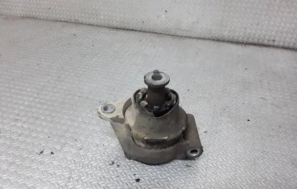 Opel Zafira B Engine mount bracket 24427641