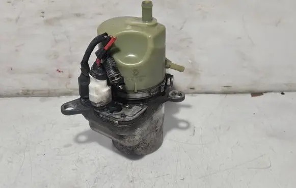 Volvo V50 Power steering pump 30714074 4N513K514DJ