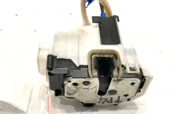 Fiat Fiorino Front door lock