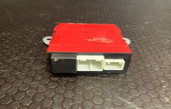 Lexus IS 220D-250-350 Wing mirror control module 1233006662 8943053010