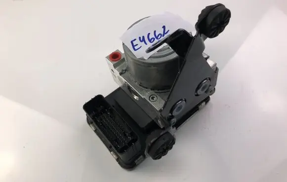 Volvo S90, V90 ABS Pump P31680101