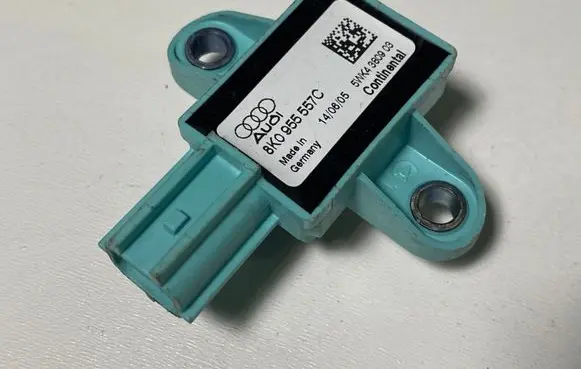 Audi A5 8T 8F Airbag deployment crash/impact sensor 8K0955557C 5WK4380903